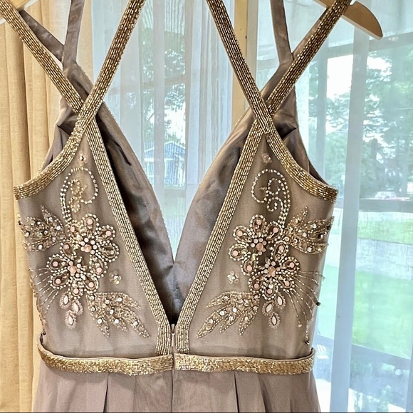 Beautiful one-of-a-kind ballgown perfect for prom, sweet16, and former locations - Picture 13 of 16